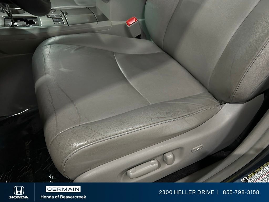 Used 2012 Shoreline Mist Toyota SE image 19