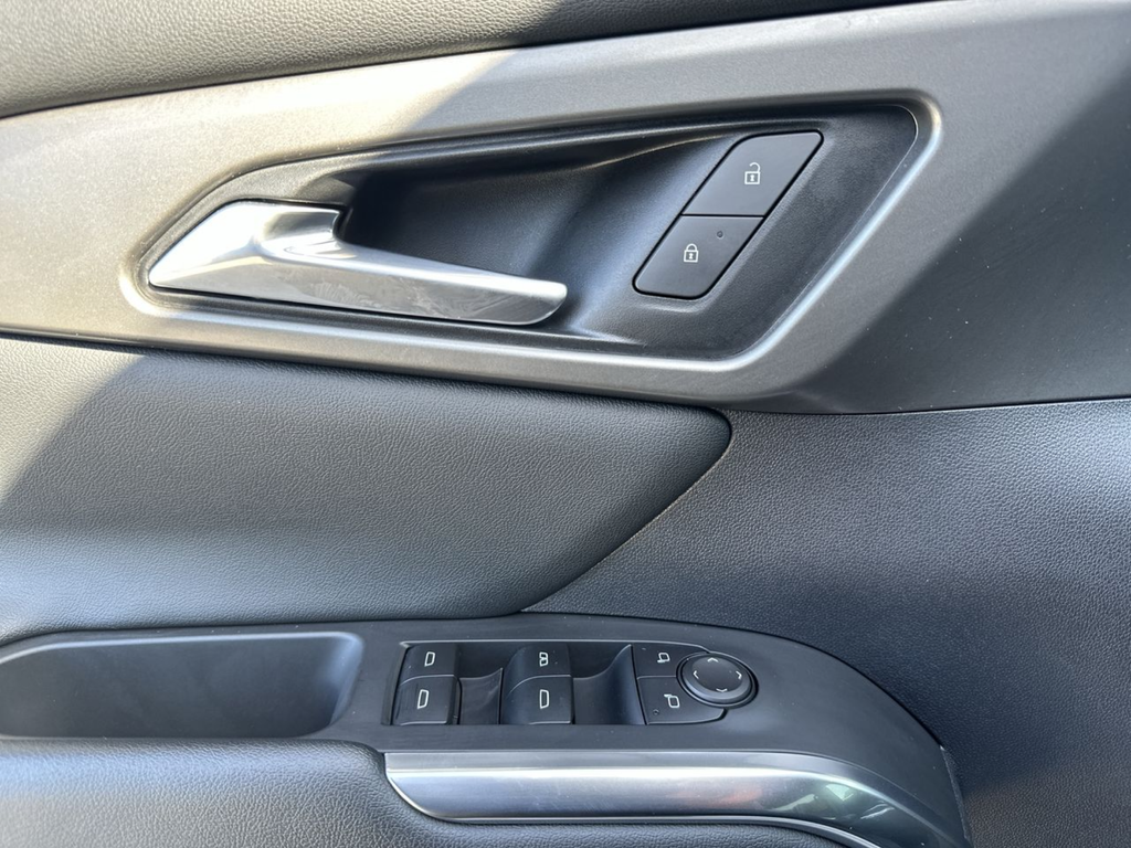 Used 2024 White Chevrolet LT image 21