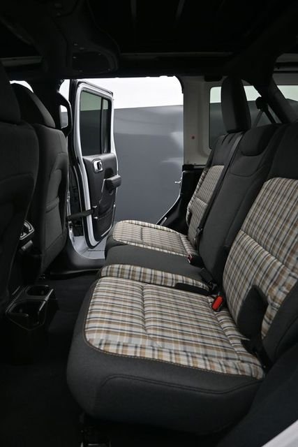 New 2026 Bright White Clear-Coat Exterior Paint Jeep 85th Anniversary Edition image 8