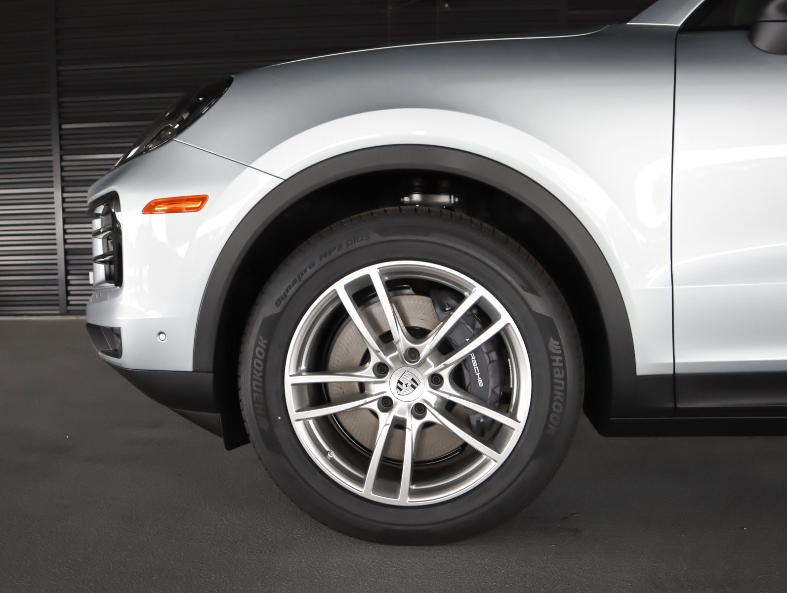 New 2026 Dolomite Silver Metallic Porsche  image 28
