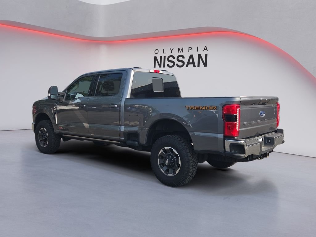 Used 2024 Gray Ford Lariat image 4