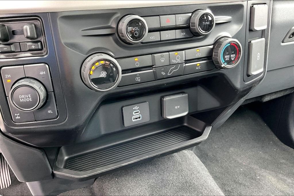 New 2026 Ford Super Duty F-350 XL 4D Crew Cab