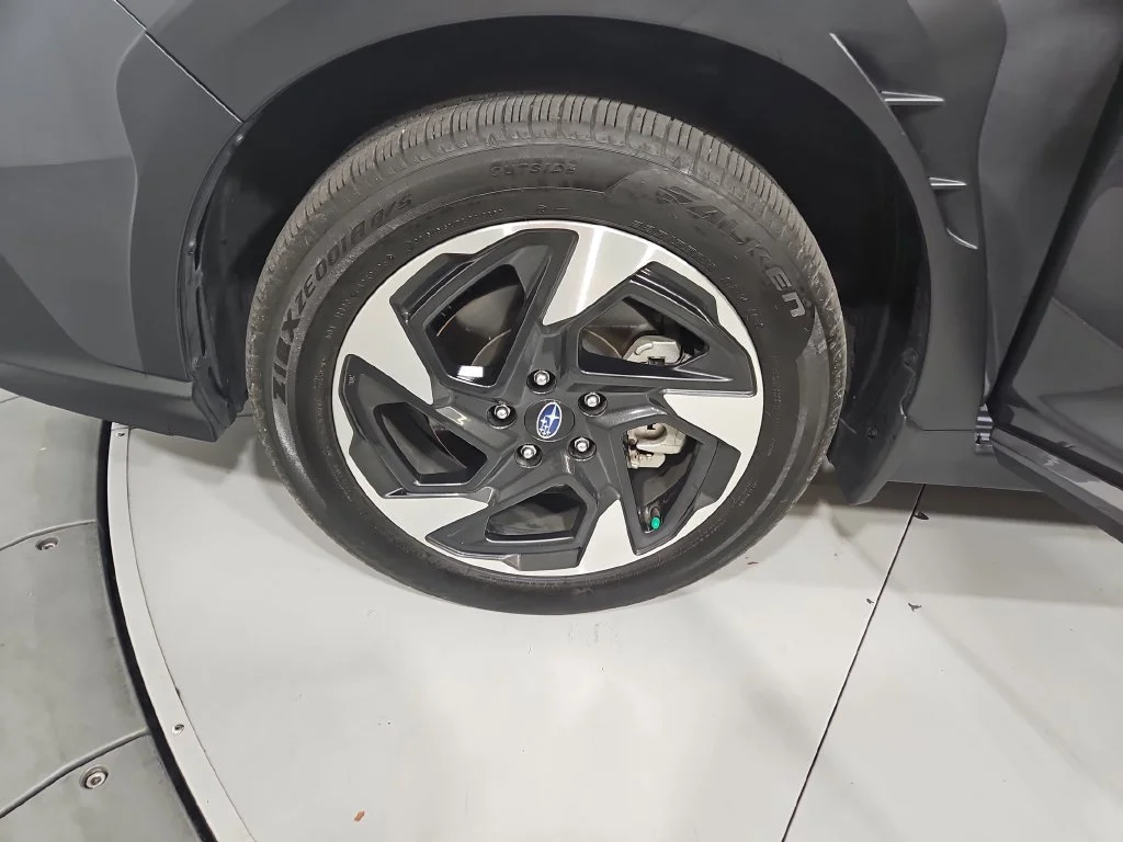 Certified Used 2025 Gray Subaru Limited image 27