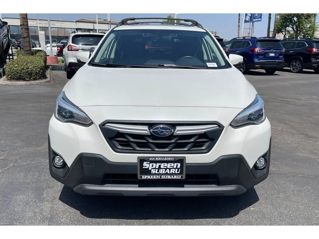 Used 2023 CRYSTAL WHITE PEARL Subaru Limited image 9