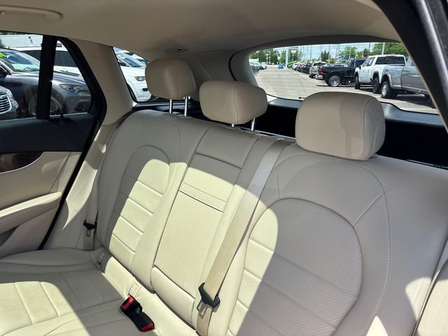 Used 2019  Mercedes-Benz GLC 300 image 8