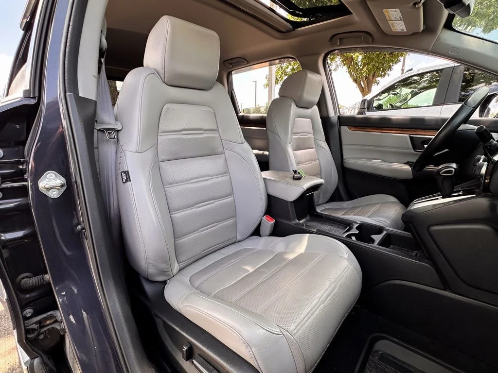 Used 2018 Black Honda Touring image 23