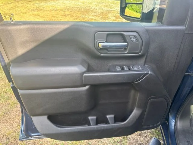 Used 2022 Blue Chevrolet Custom image 14