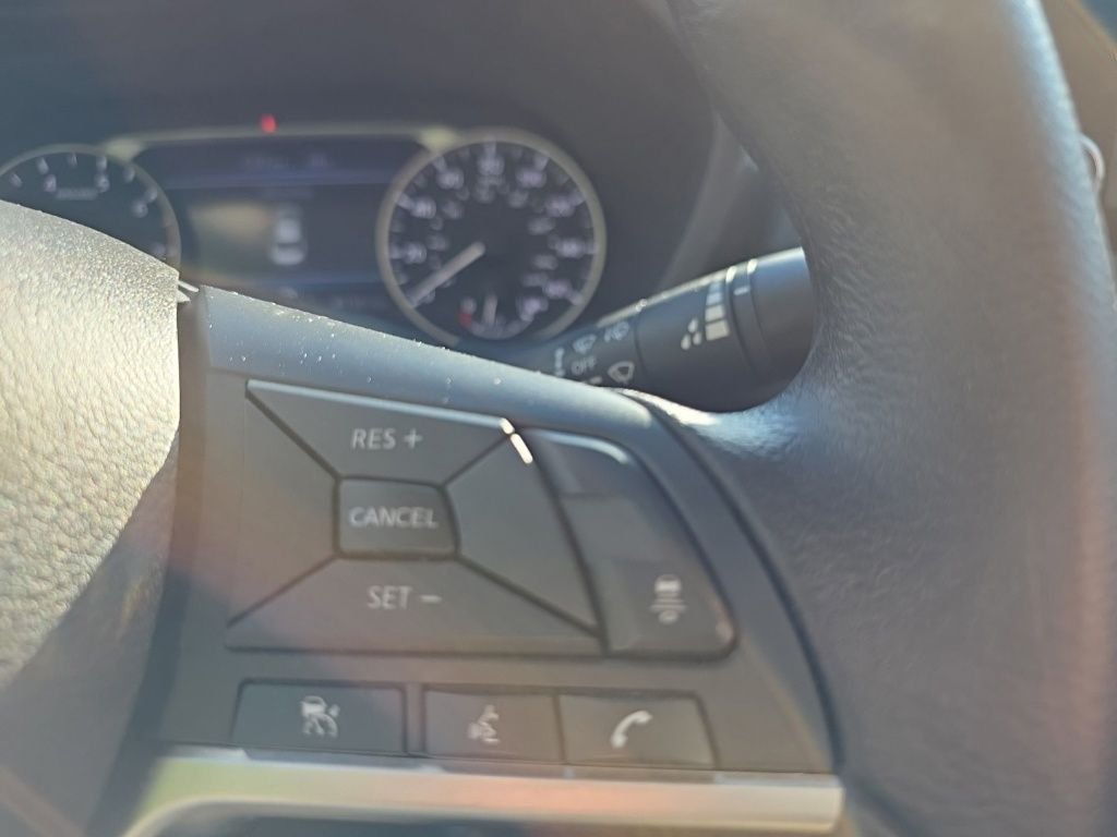 Used 2025 Blue Nissan SV image 21