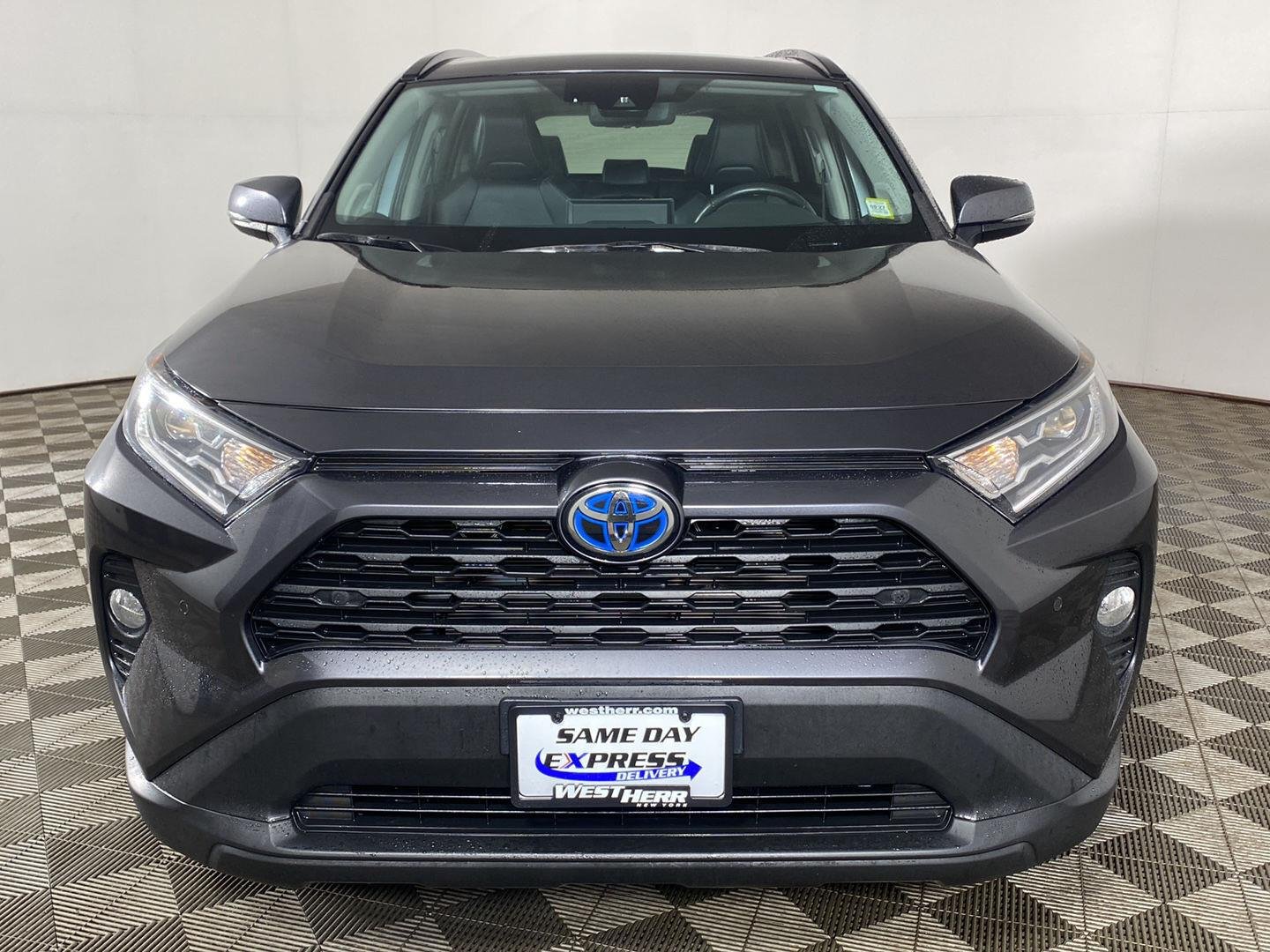 Certified Used 2021 Magnetic Gray Metallic Toyota XLE Premium image 8