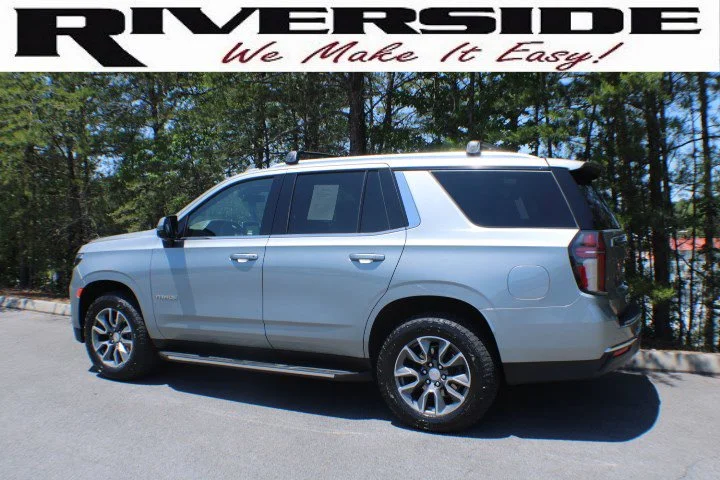 Used 2024 Sterling Gray Metallic Chevrolet LT image 3