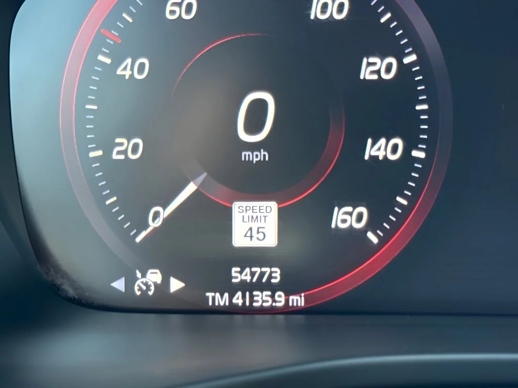 Used 2021 White Volvo R-Design image 22