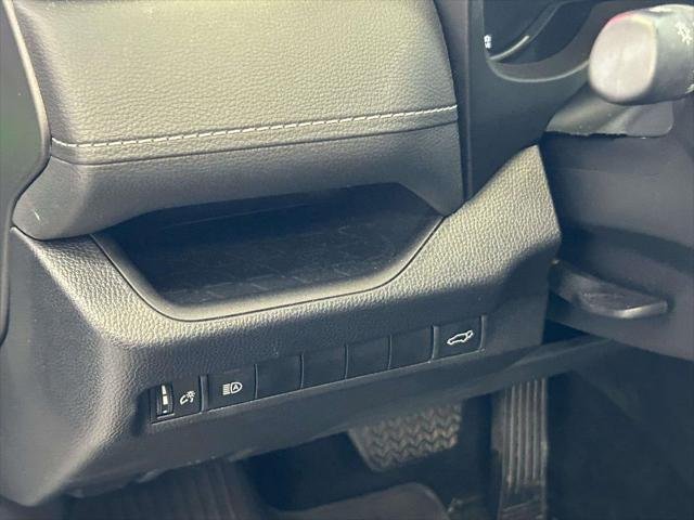 2024 Toyota RAV4 XLE Premium - Photo 17
