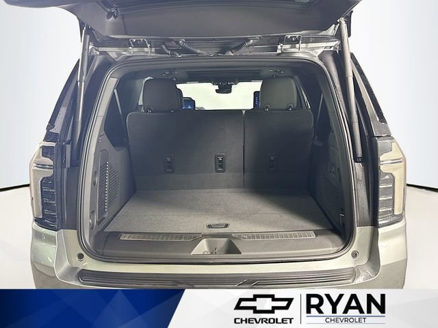 2026 Chevrolet Suburban Premier - Photo 29