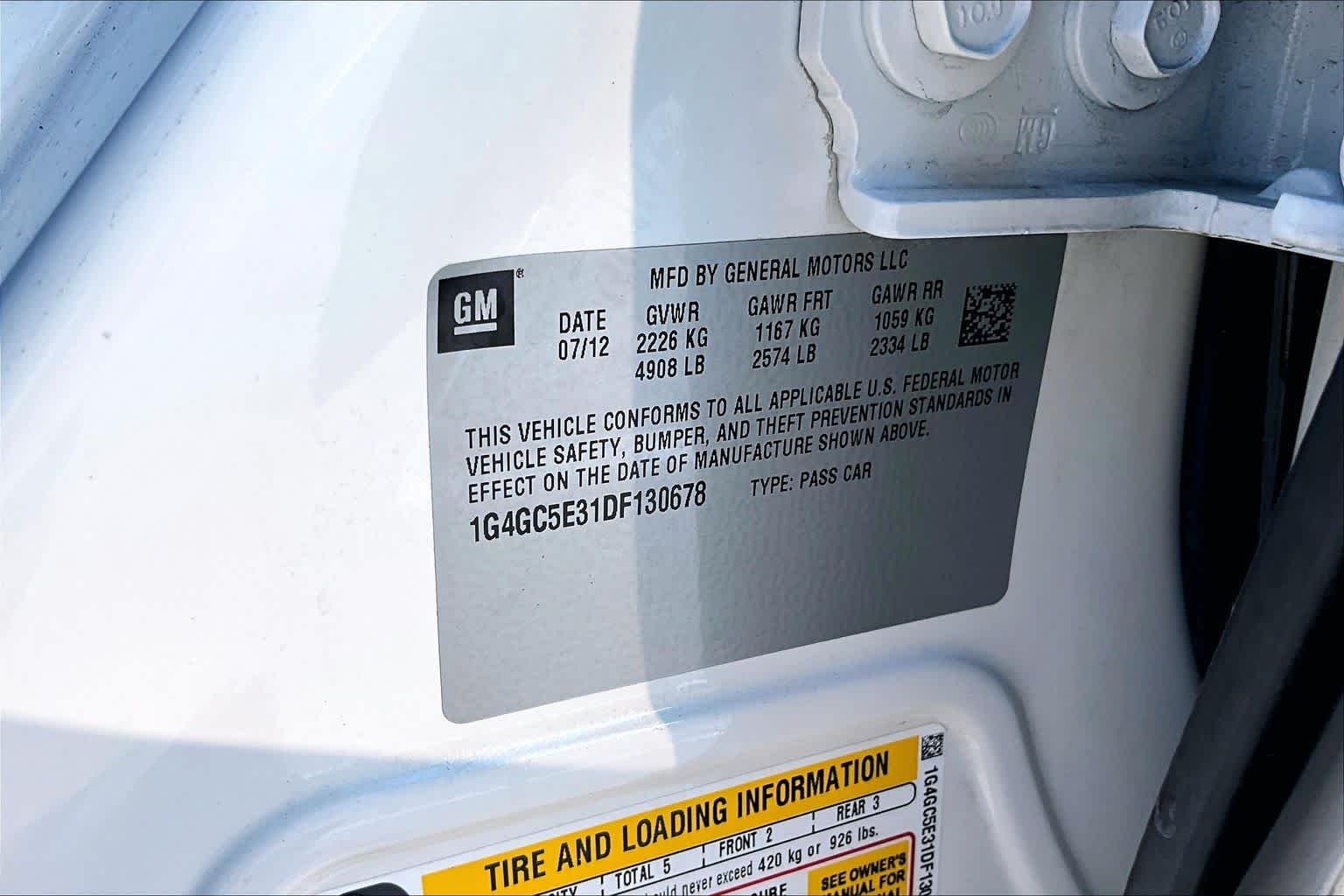 Used 2013 White Diamond Tricoat Buick Leather image 32