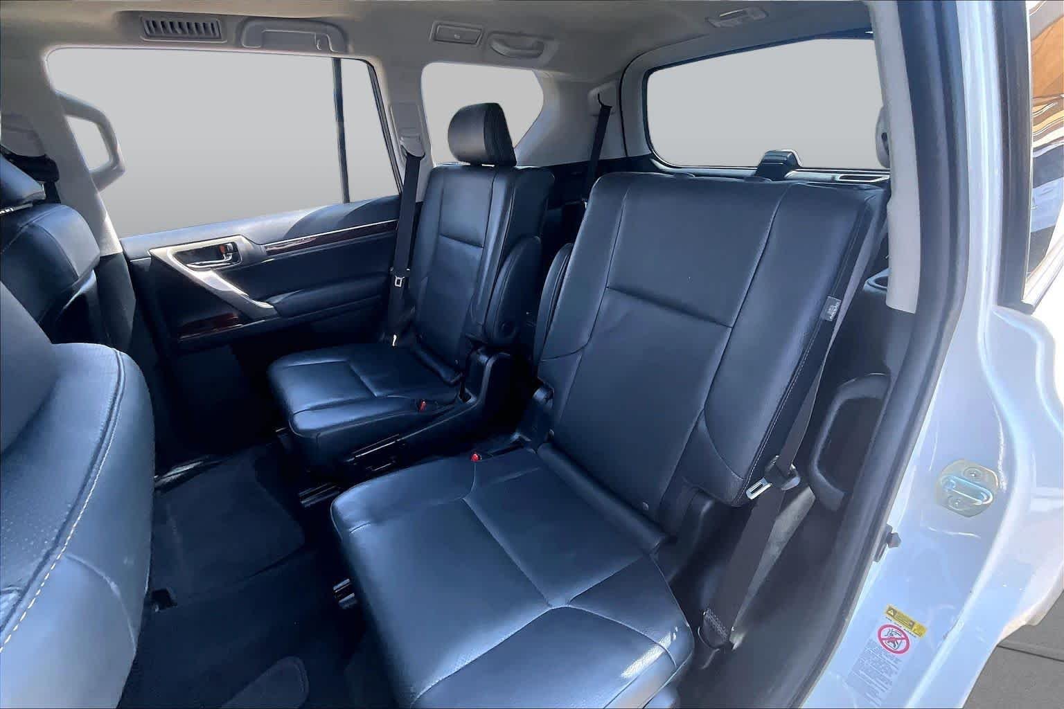 Used 2019 Starfire Pearl Lexus Premium image 21
