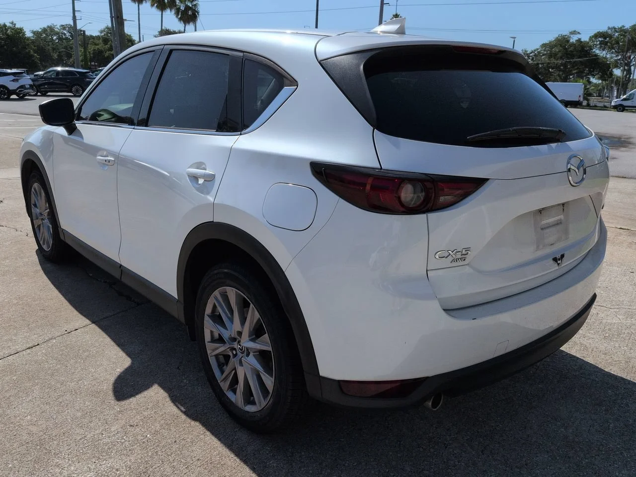 Used 2020 Snowflake White Pearl Mica Mazda Grand Touring image 6