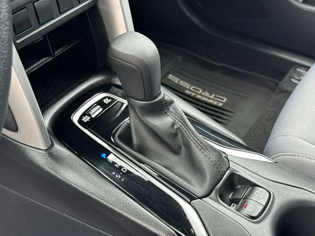 Used 2023 Silver Toyota Hybrid S image 29