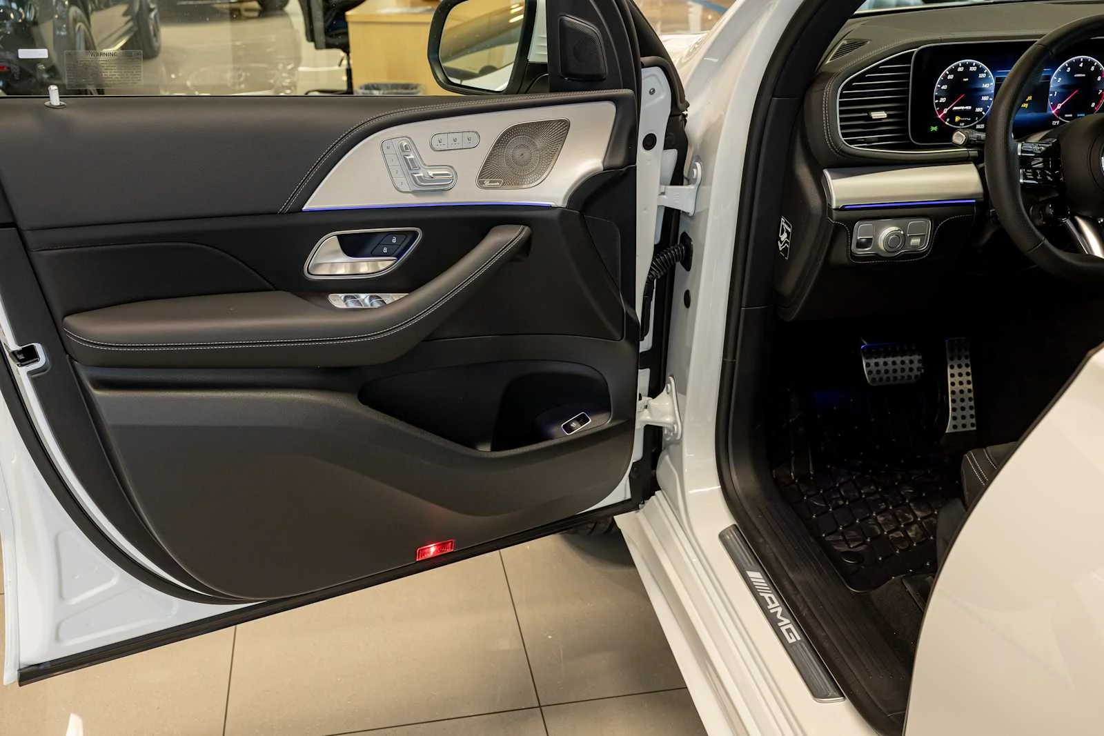 New 2026 Polar White Mercedes-Benz AMG® GLE 53 4MATIC+ SUV image 9