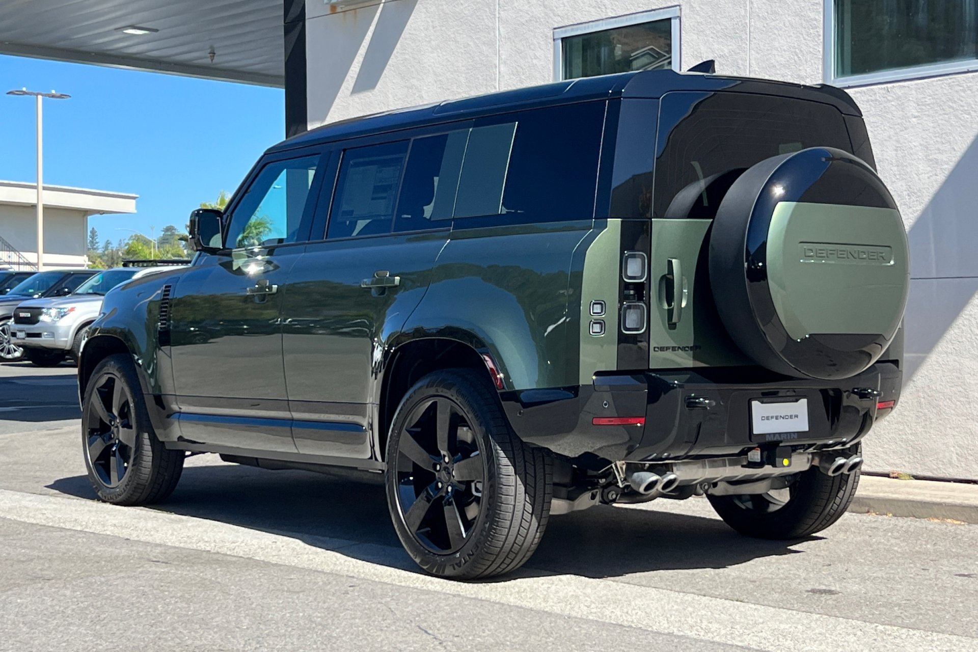 New 2026 Woolstone Green Land Rover X-Dynamic SE image 6