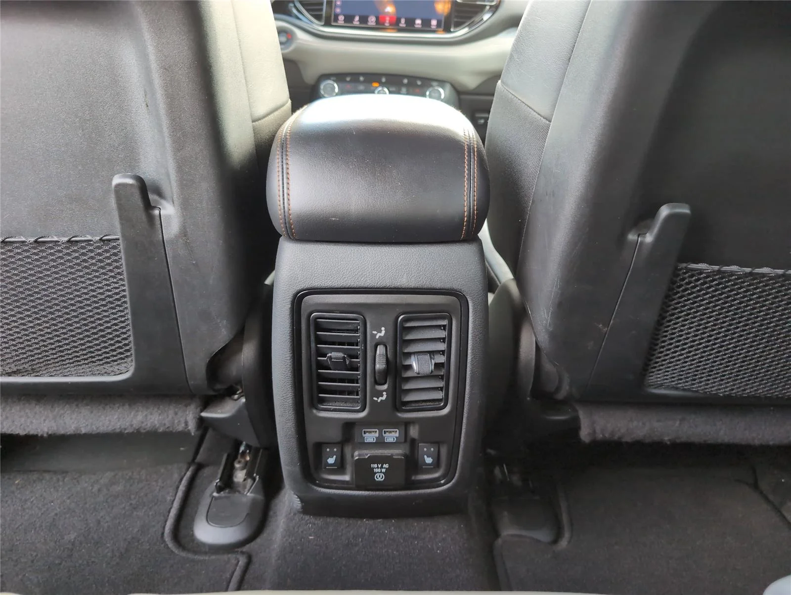 Used 2022 White Knuckle Clearcoat Dodge R/T image 31