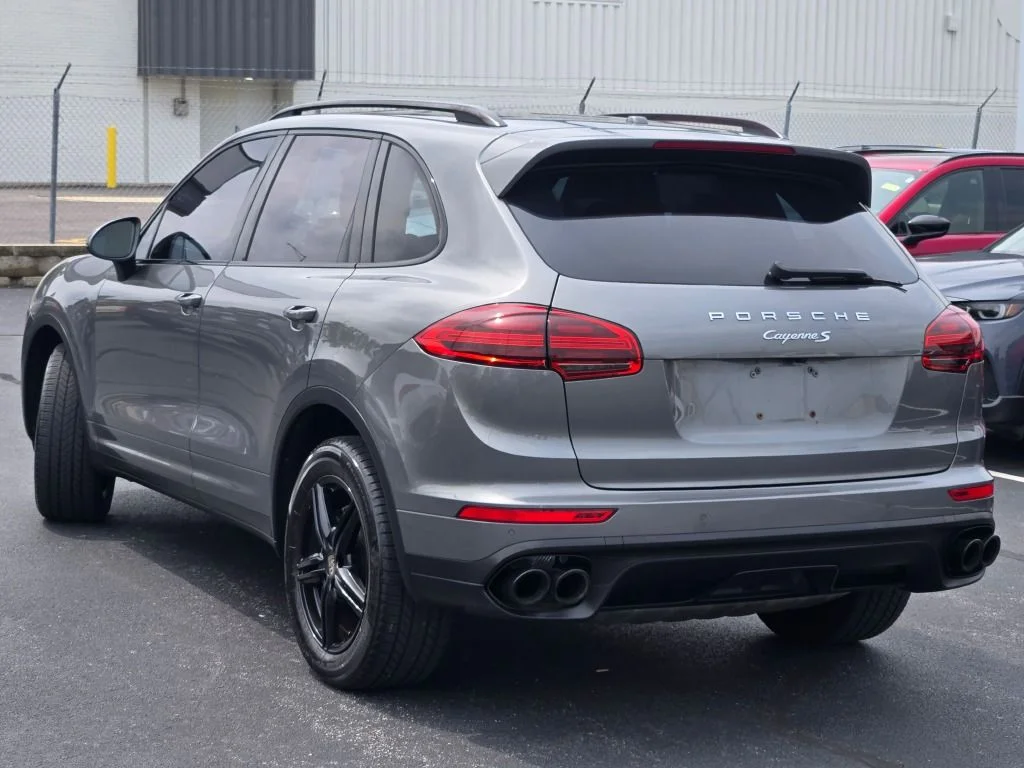 Used 2017  Porsche S image 17