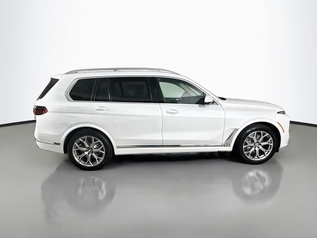 Used 2027 White Metallic BMW xDrive40i image 8
