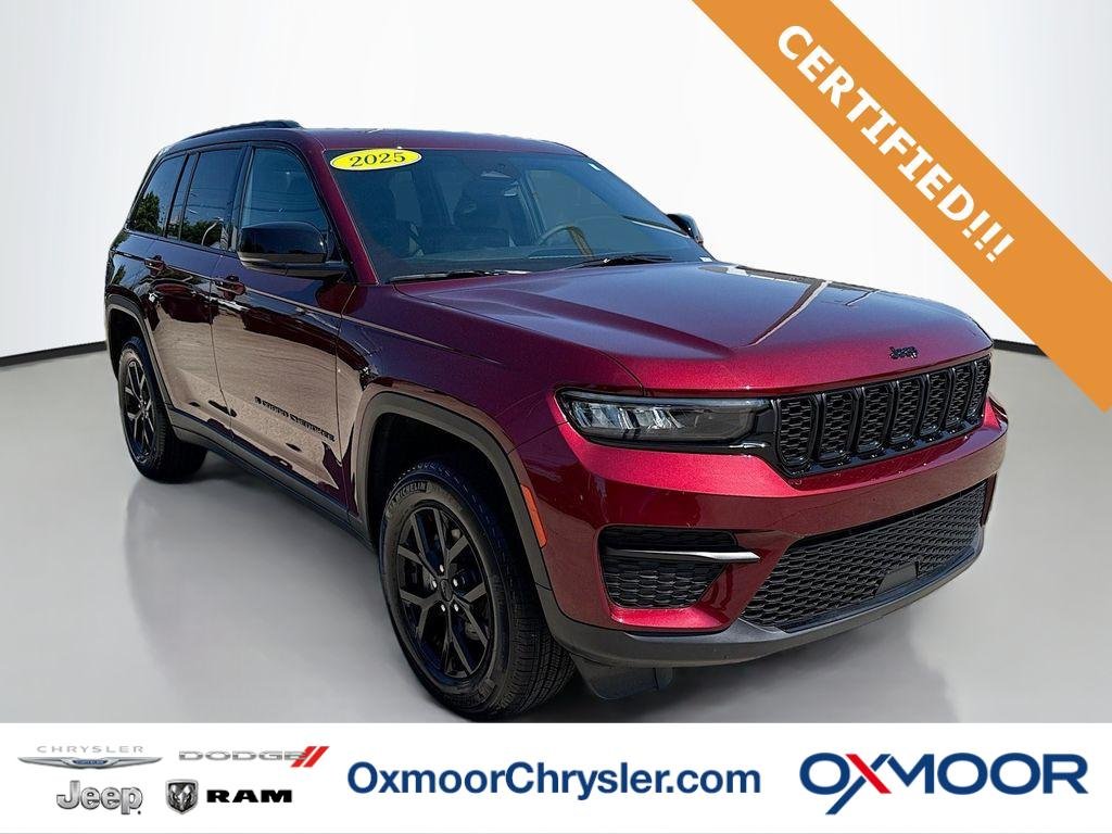 Certified Used 2025 Velvet Red Pearlcoat Jeep Altitude X image 1
