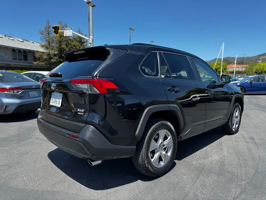 Used 2025 Black Toyota XLE image 3