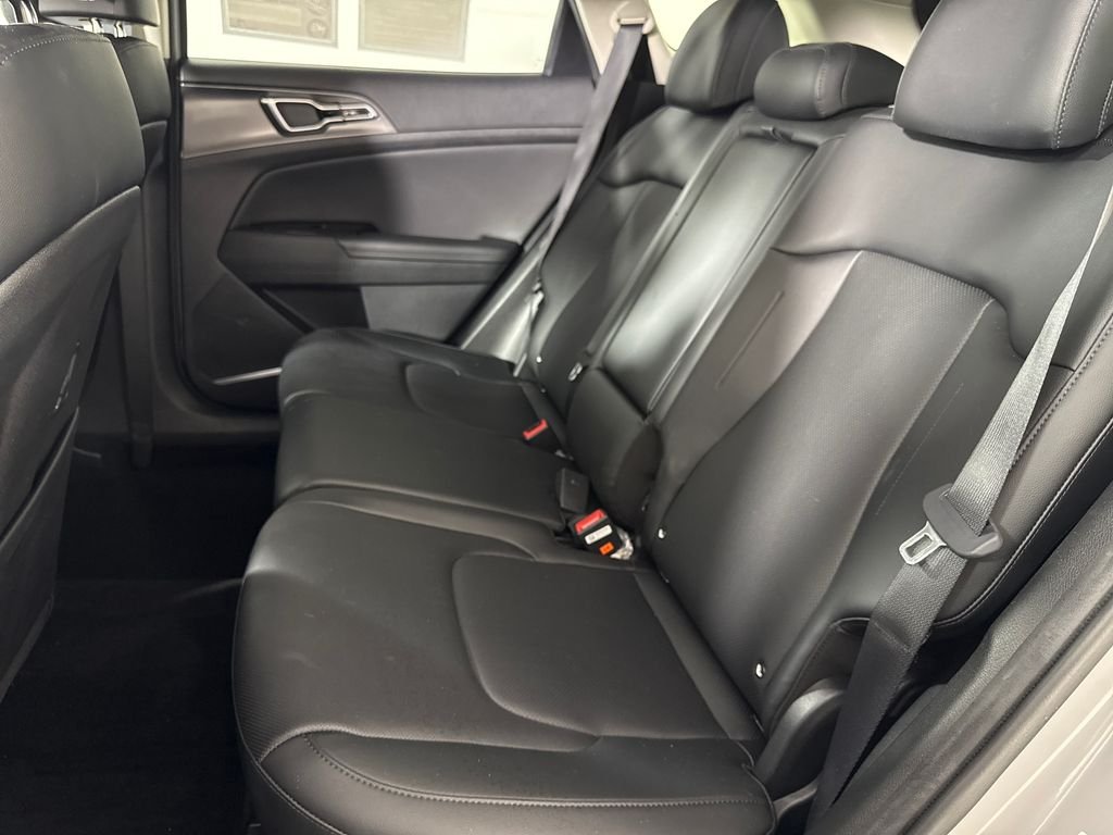 2023 Kia Sportage SX - Photo 13