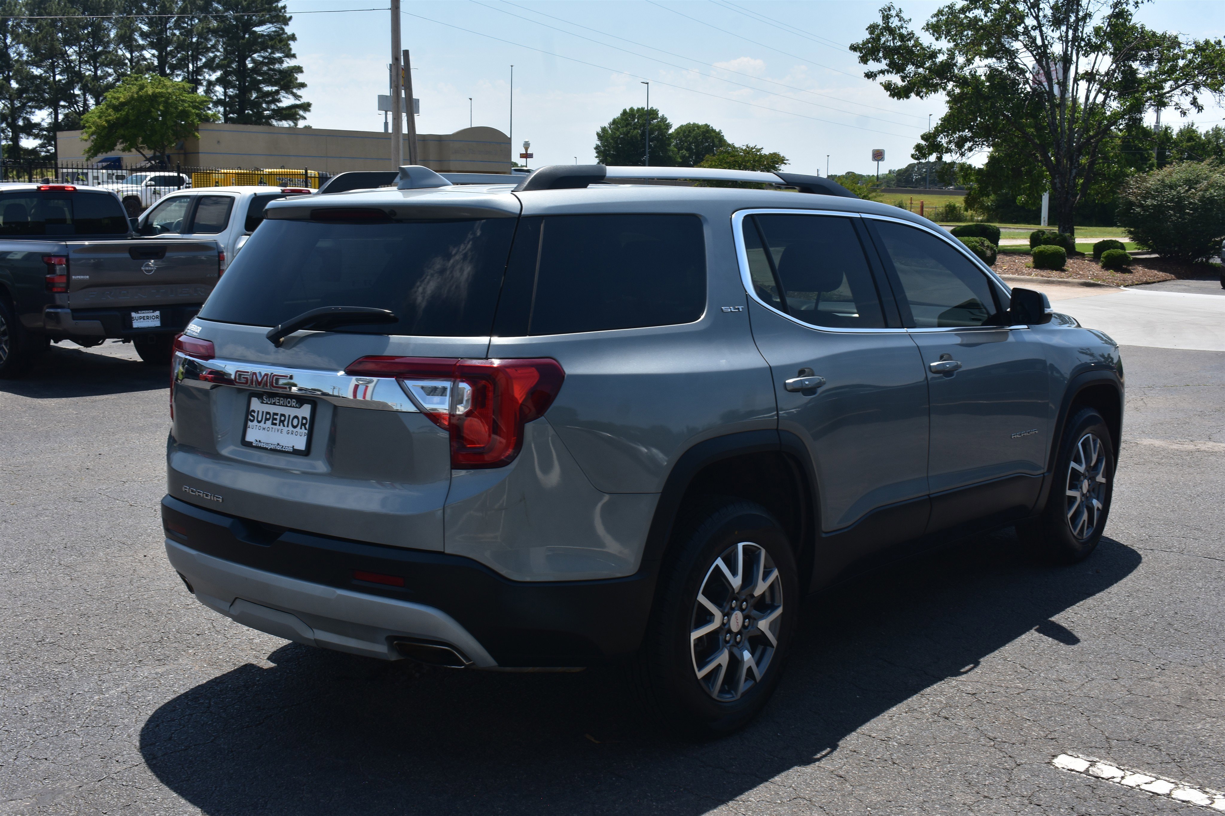 Used 2023 Sterling Metallic GMC SLT image 5
