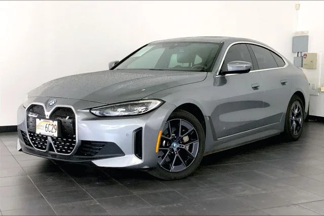 2023 BMW i4 eDrive40's photo