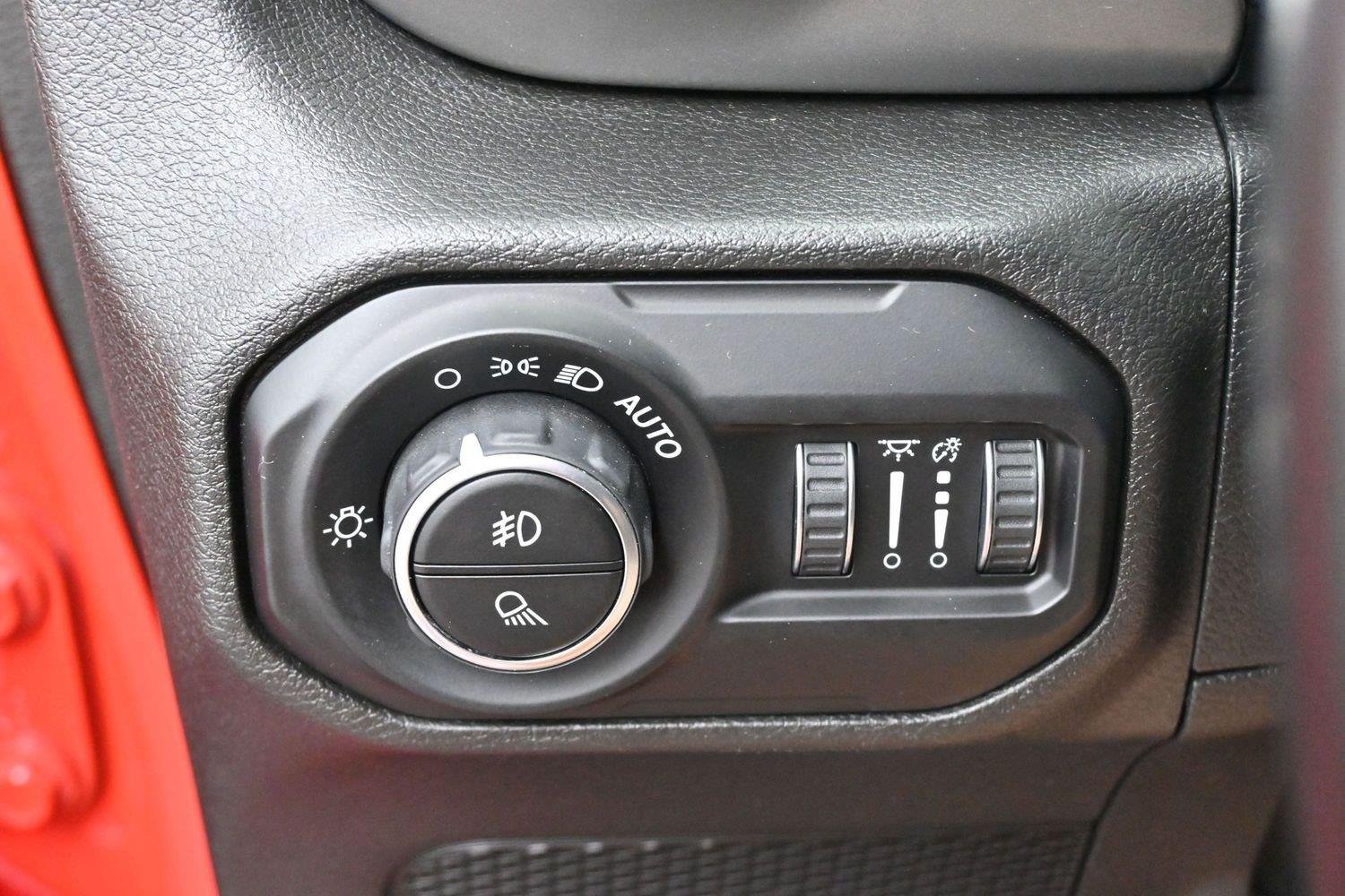 Used 2021 Firecracker Red Clearcoat Jeep Rubicon image 28