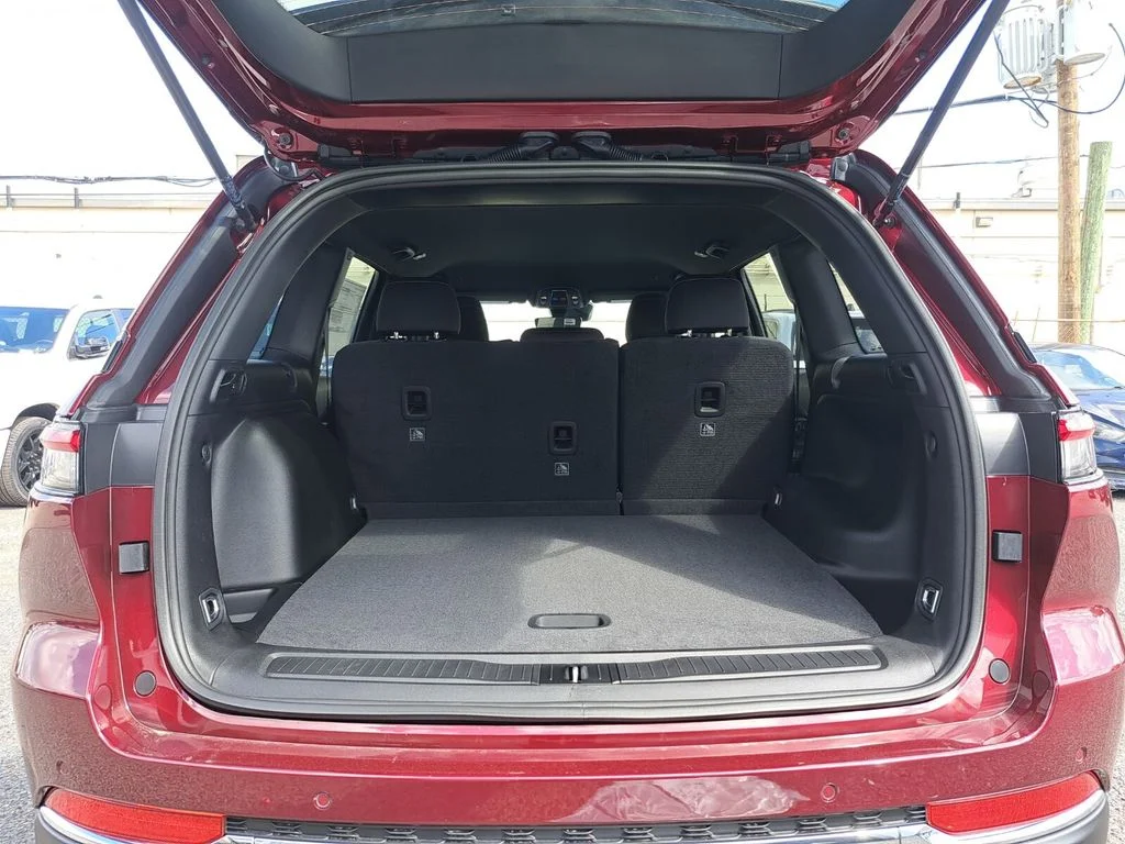 New 2026 Velvet Red Pearl-Coat Exterior Paint Jeep Laredo image 23