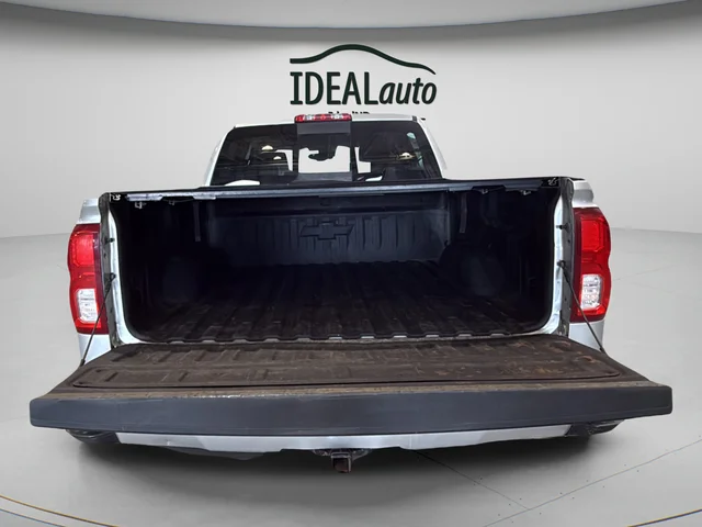 Used 2018 Silver Chevrolet LTZ image 20