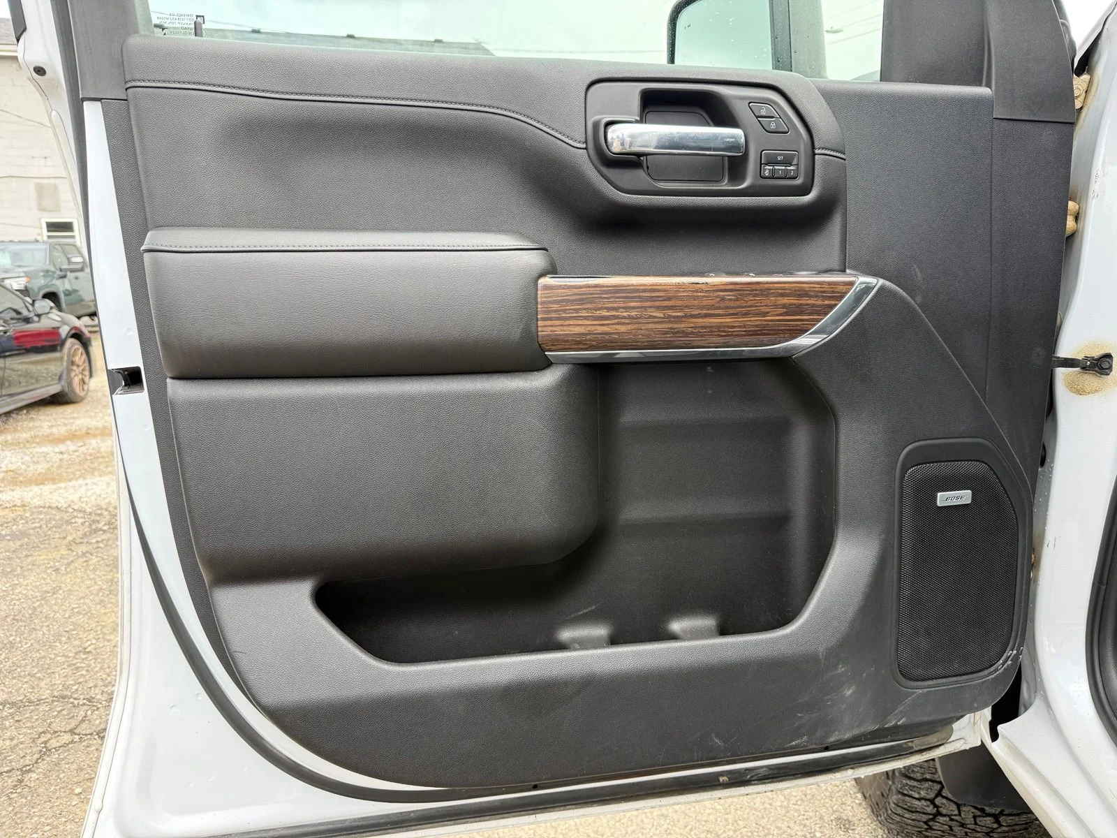 Used 2020 Beige Chevrolet High Country image 17