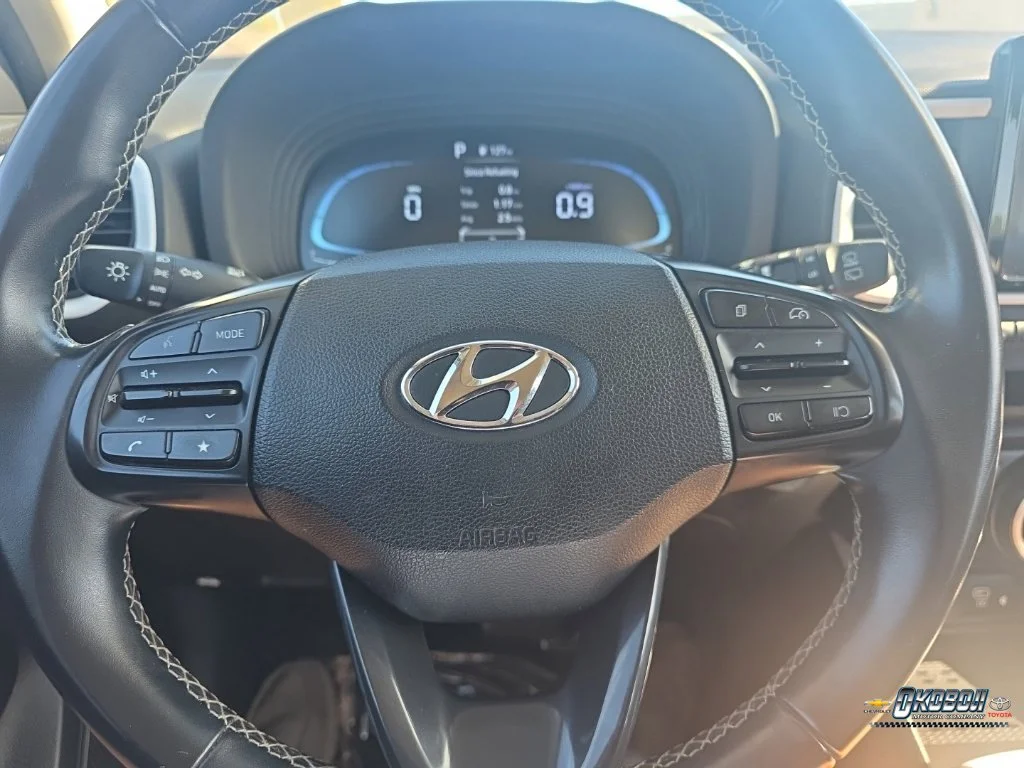2024 Hyundai Venue Limited - Photo 9