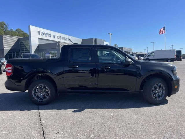 New 2026 Shadow Black Ford XLT image 2