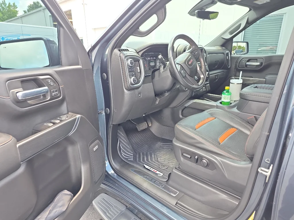 Used 2020 DARK SKY METALLIC GMC AT4 image 6