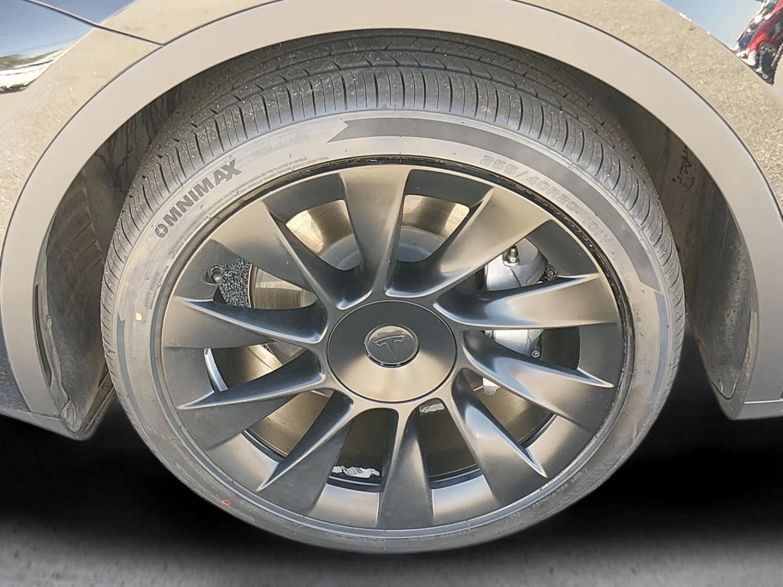 Used 2023  Tesla Long Range image 11