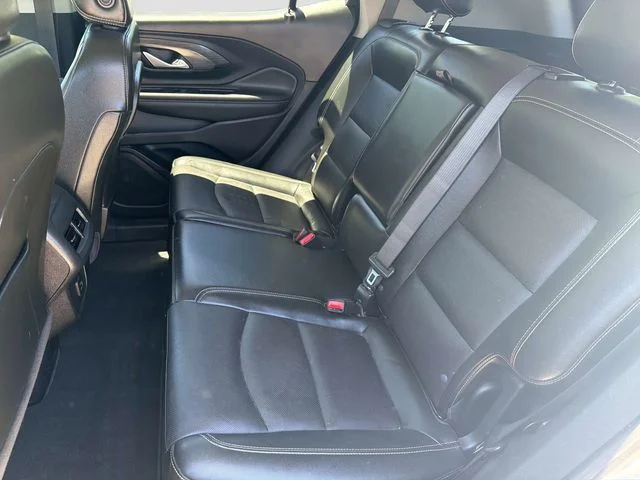 Used 2023 White GMC SLT image 13