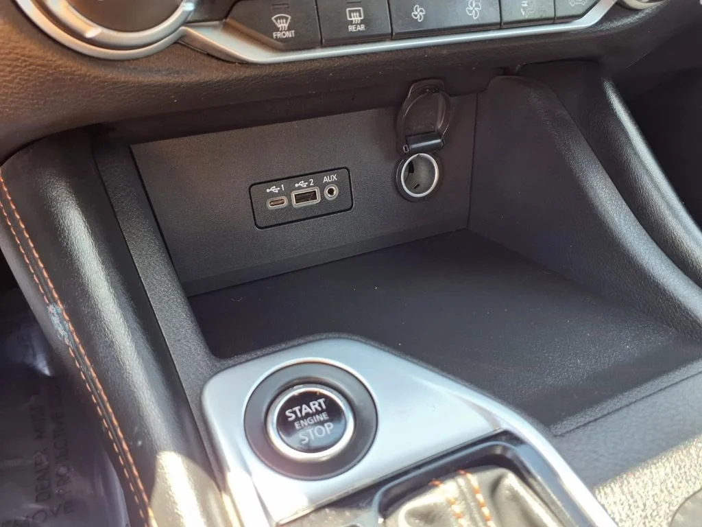 Used 2022 Gray Nissan SR image 8