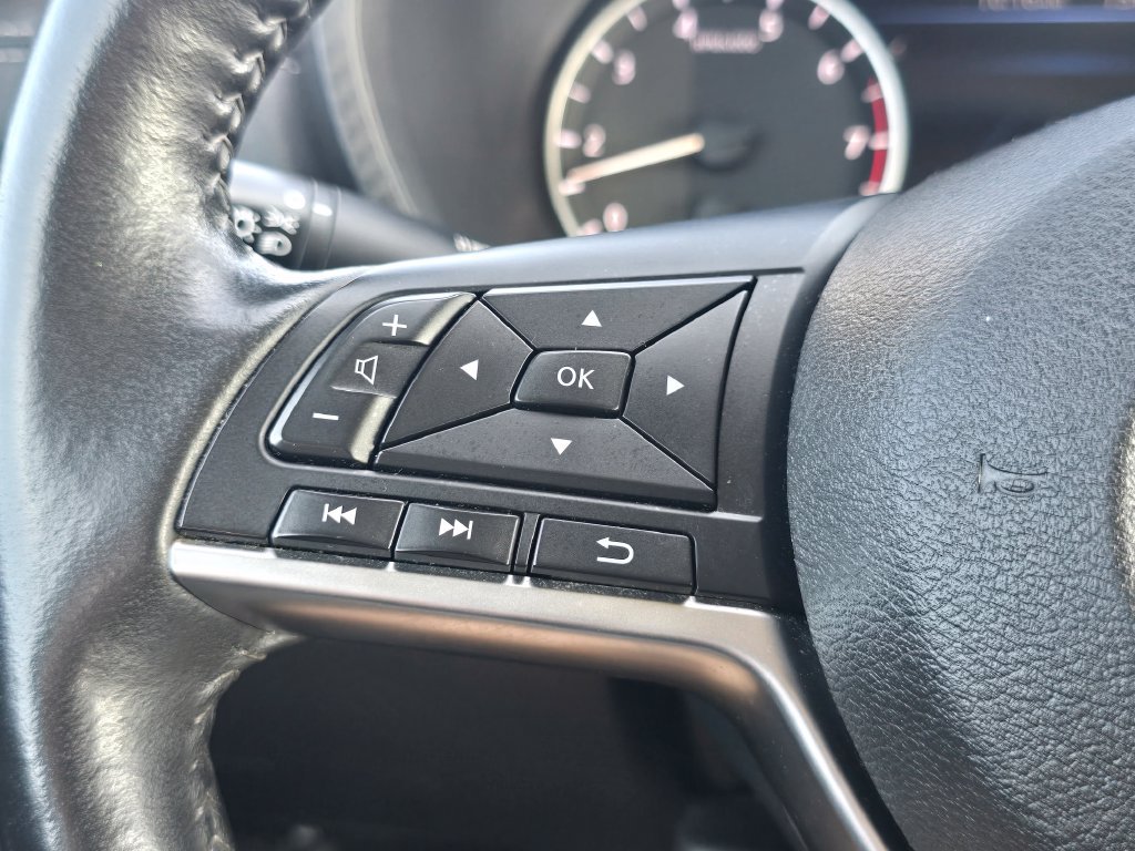 Used 2024 Scarlet Nissan SV image 32