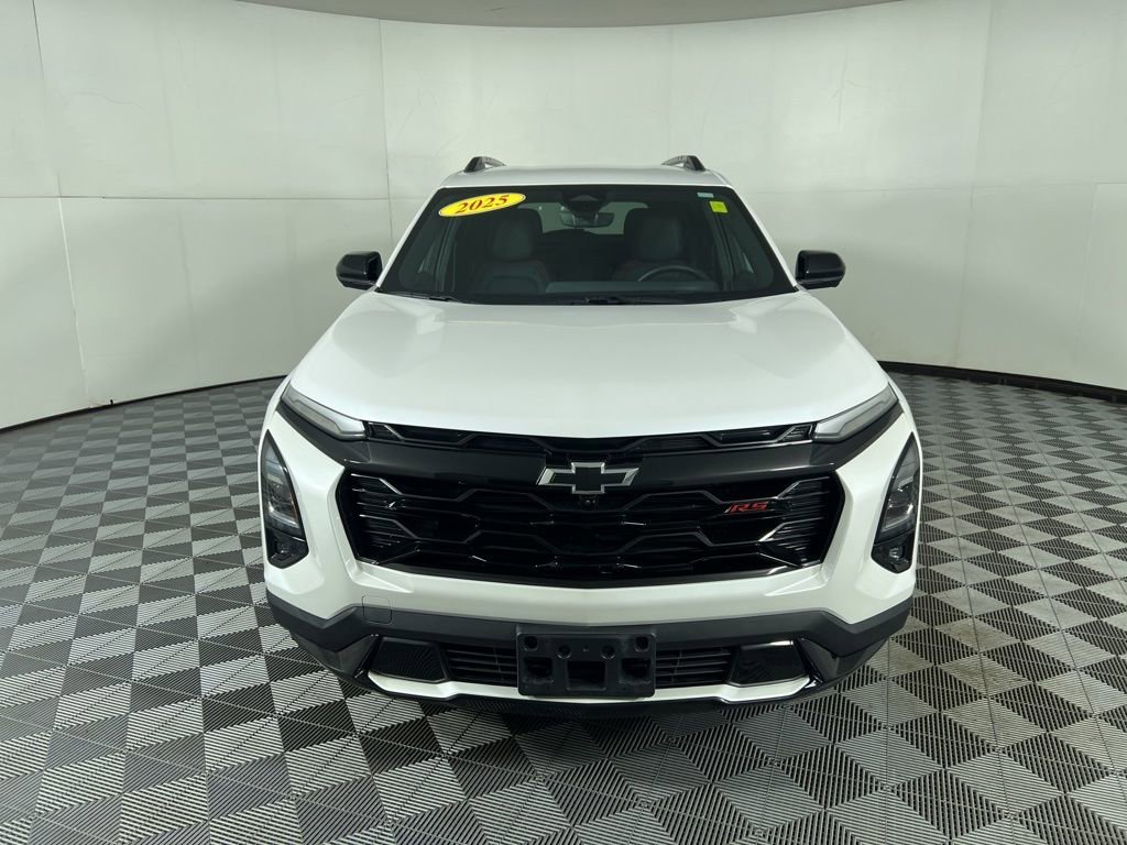Used 2025 Iridescent Pearl Tricoat Chevrolet RS image 14