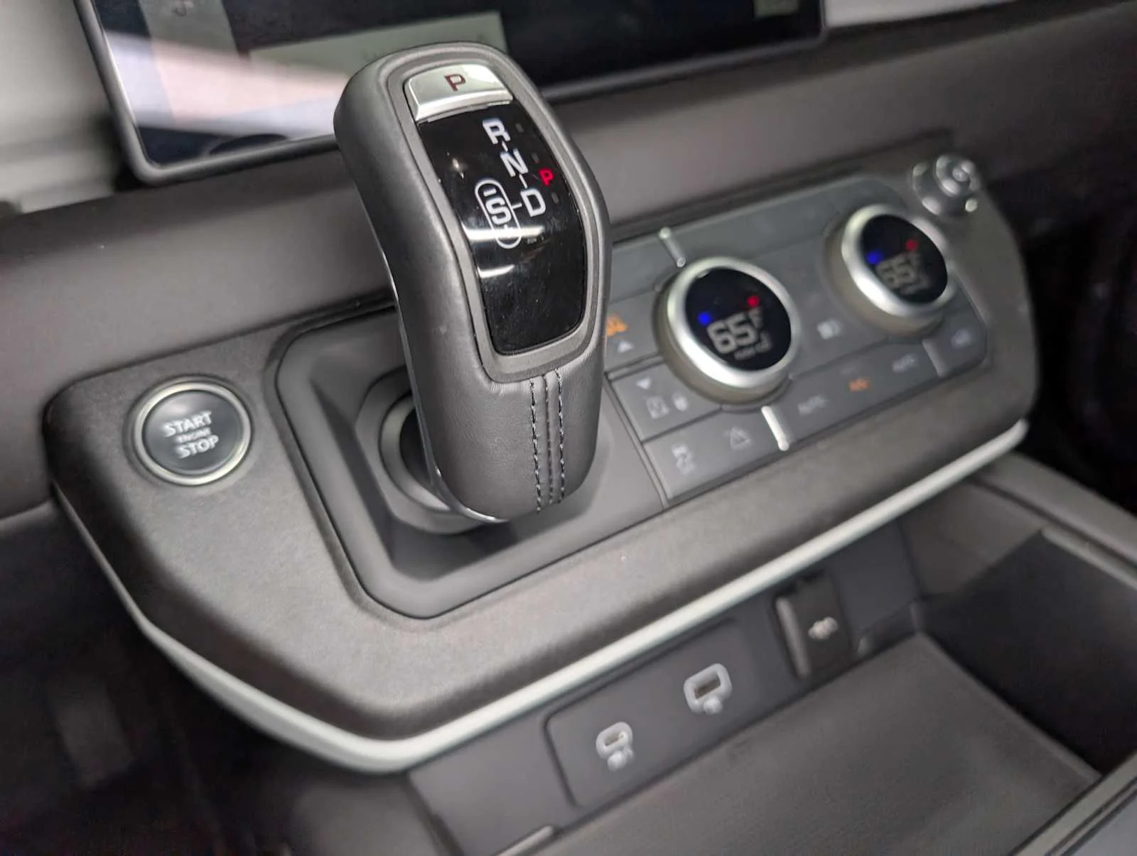 Used 2024 Pearl White satin exterior wrap Land Rover S image 32