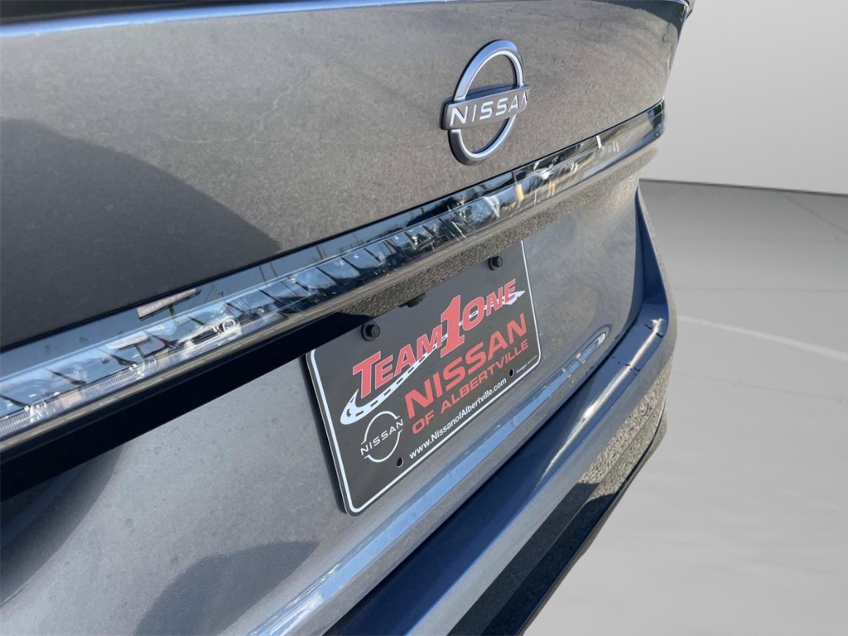 New 2026 Gun Metallic Nissan SR image 17