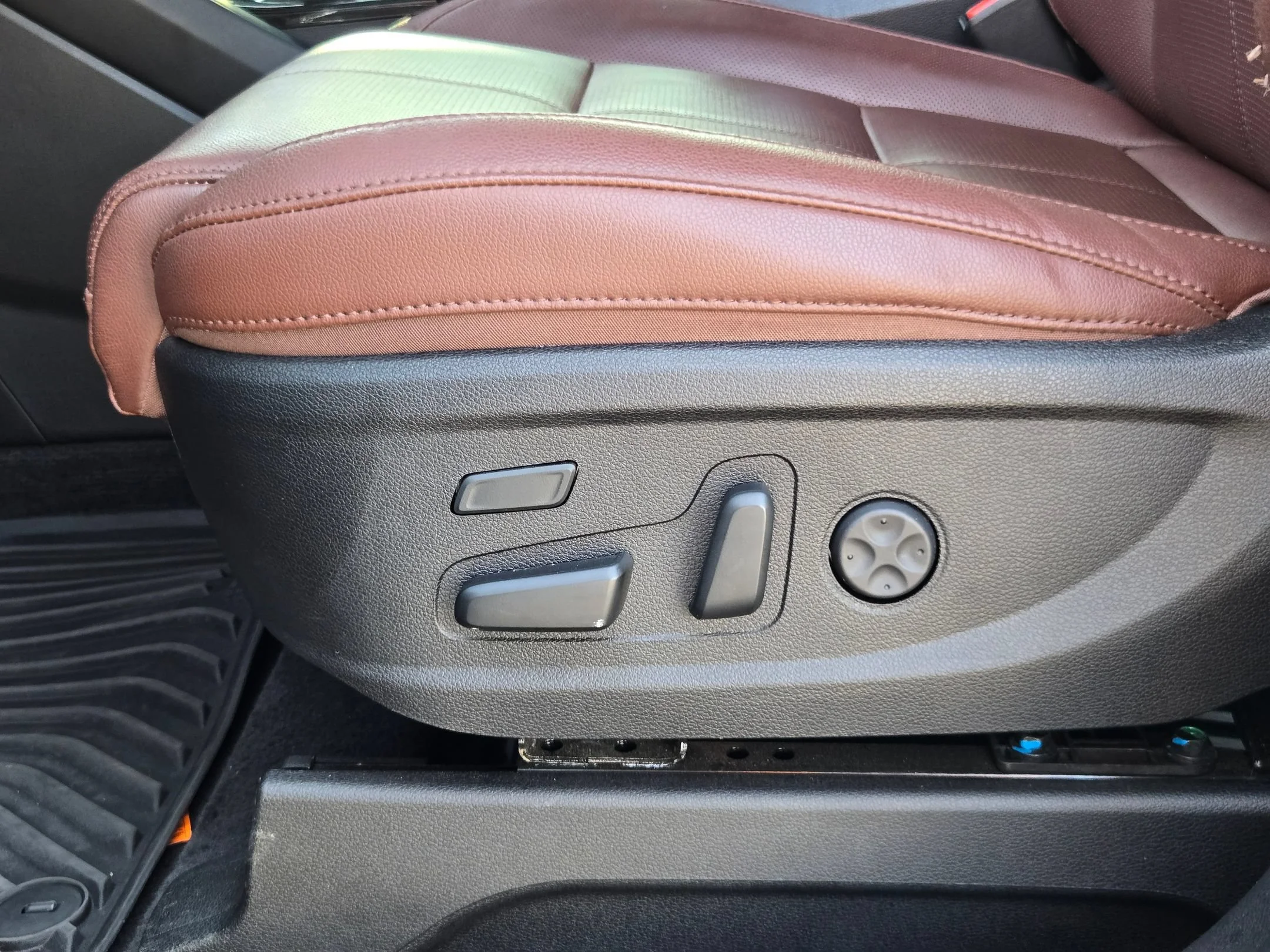 Used 2024 Ebony Black Kia SX image 23