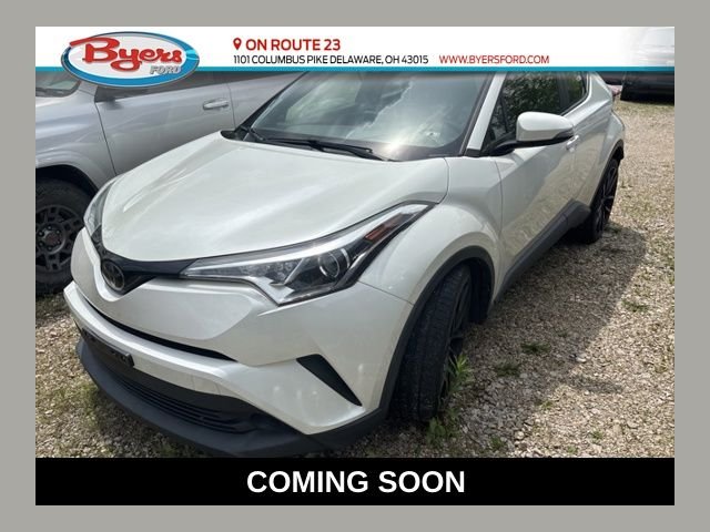 2019 Toyota C-HR LE's photo