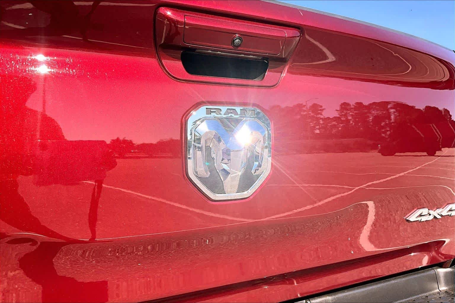 Used 2022 Delmonico Red Pearlcoat Ram Big Horn image 10