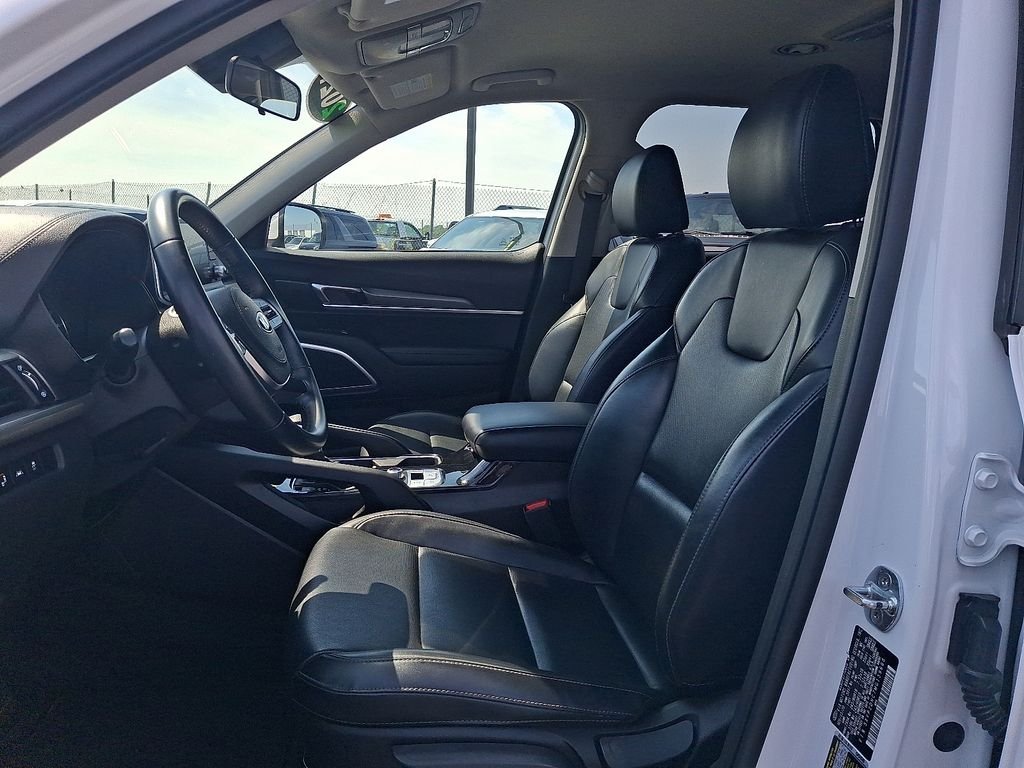 Certified Used 2021 White Kia LX image 16