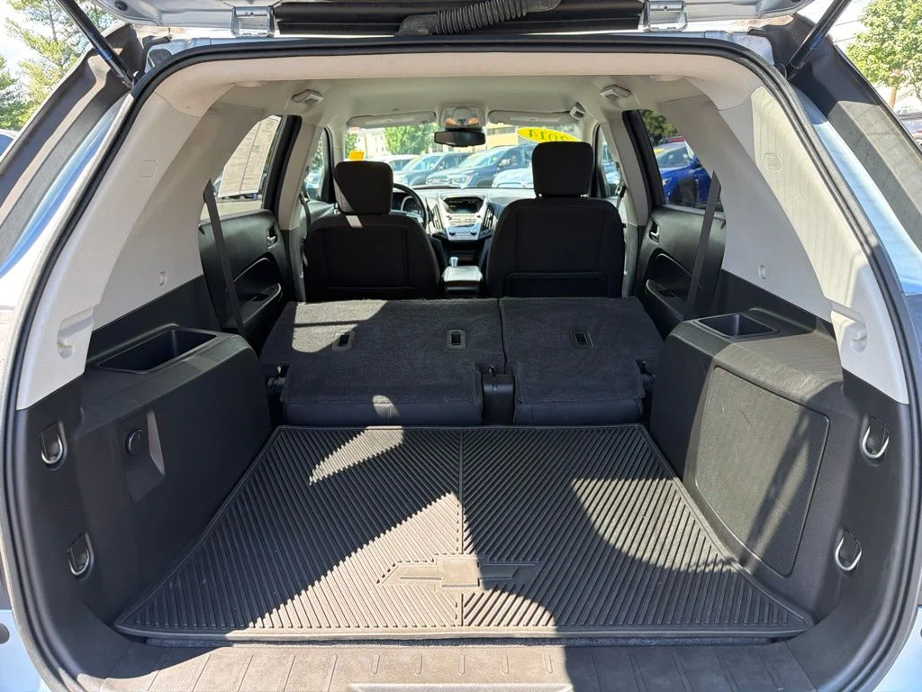 Used 2014 Silver Topaz Metallic Chevrolet LT image 9